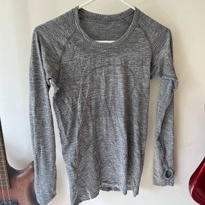 Womens Lululemon Swiftly Long Sleeve Tee size 6